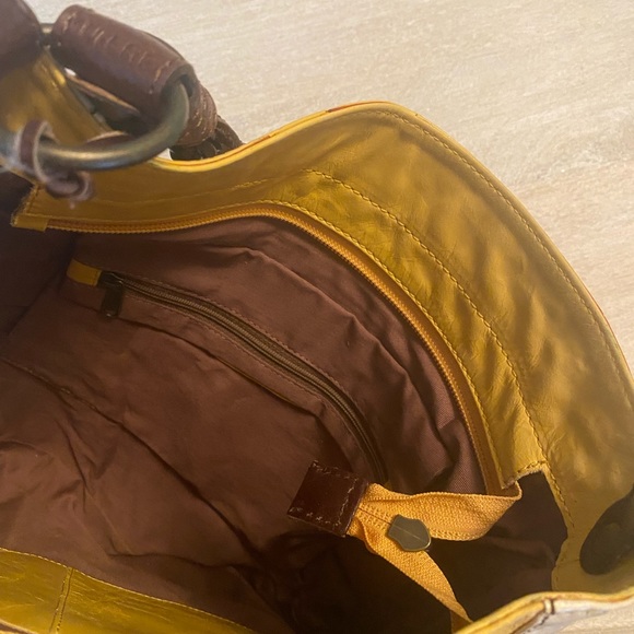 Tano Leather Shoulder Bag - Picture 3 of 6